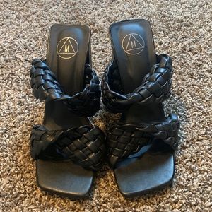 Miss guided twist block heels
